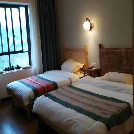 Guilin Lotus Hotel Exterior photo