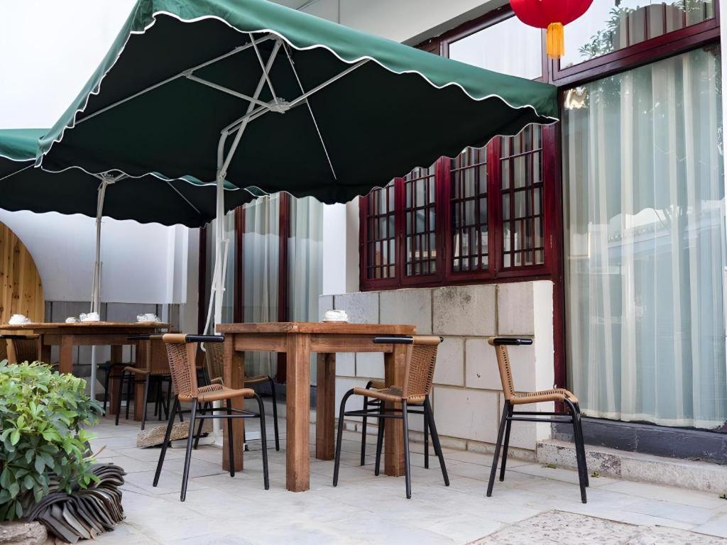 Guilin Lotus Hotel Exterior photo