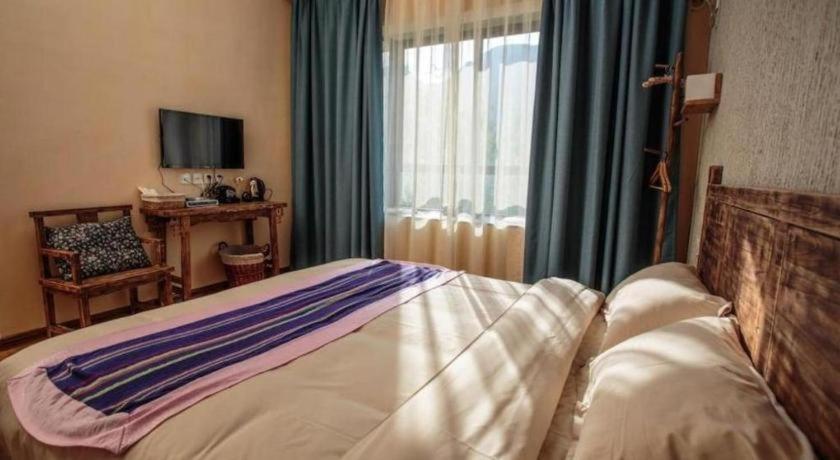 Guilin Lotus Hotel Exterior photo