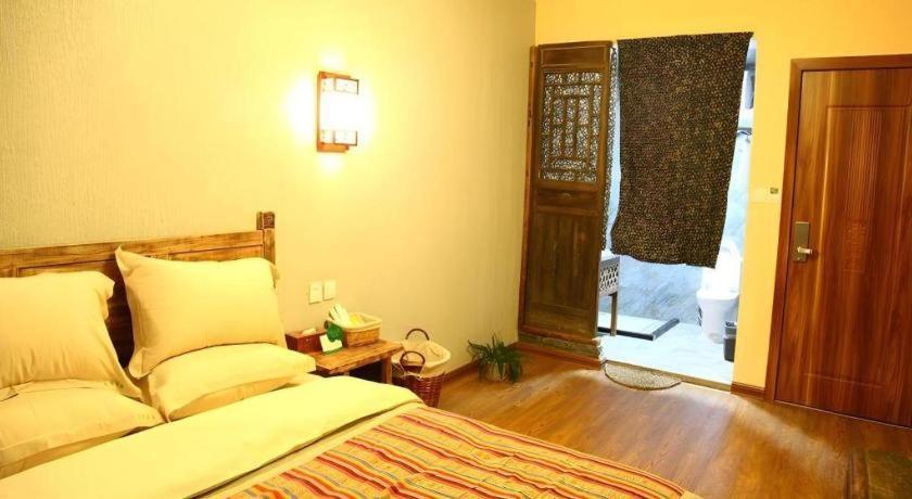 Guilin Lotus Hotel Exterior photo