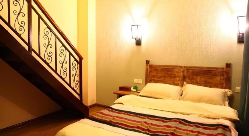 Guilin Lotus Hotel Exterior photo